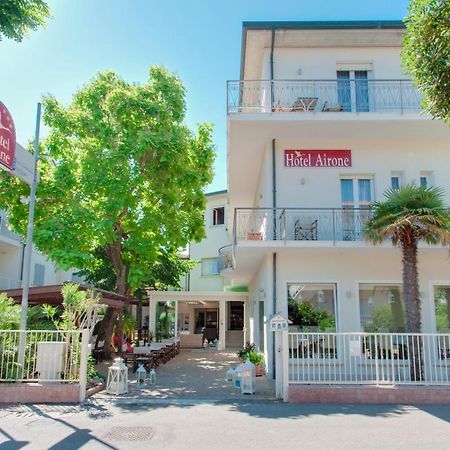Appartamenti Airone Cervia - Centro Mare E Tranquillita Exterior photo