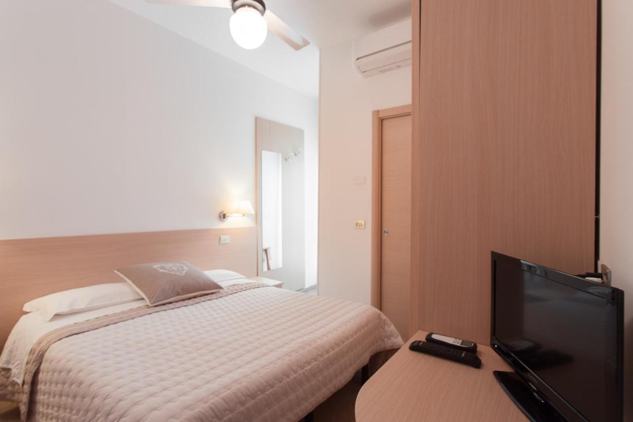 Appartamenti Airone Cervia - Centro Mare E Tranquillita Exterior photo